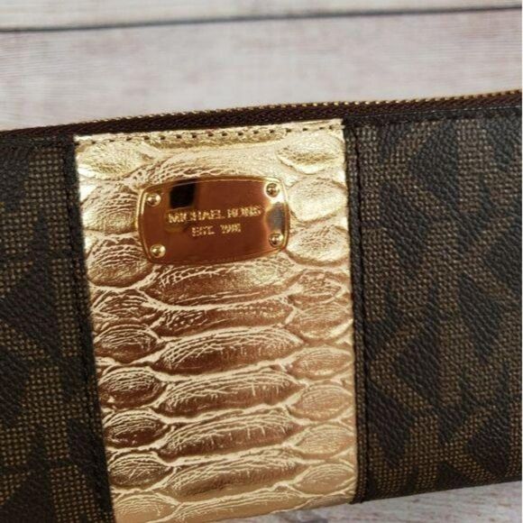 Michael Kors Signature Continental Zip Around Wallet Wristlet Metallic Logo - Picture 2 of 13